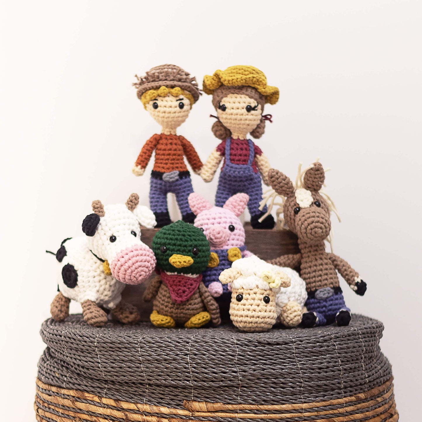 Hearth & Harbor Farmhouse Crochet Kit – Full Set of 7 Amigurumi Animals for Beginners: Dixon the Farmer, Dottie the Farmer, Callie the Cow, Sherri the Sheep, Harvey the Horse, Penny the Pig, and Dale the Duck